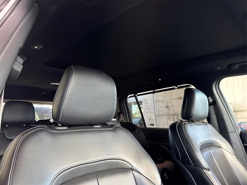 Used 2024 Jeep Grand Cherokee L Limited w/ Luxury Tech Group II image 5