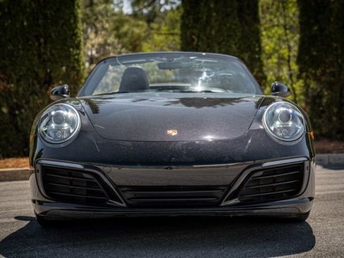 Used 2019 Porsche 911 Carrera RWD image 18