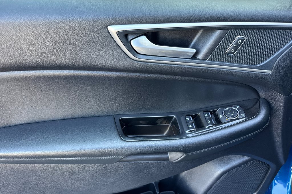 Used 2020 Ford Edge SEL w/ Convenience Package FWD image 10