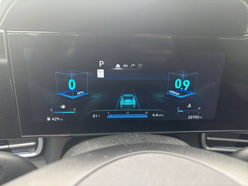 Used 2025 Hyundai Elantra Limited FWD image 37