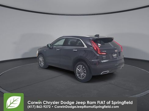 Used 2025 Cadillac XT4 Premium Luxury image 10