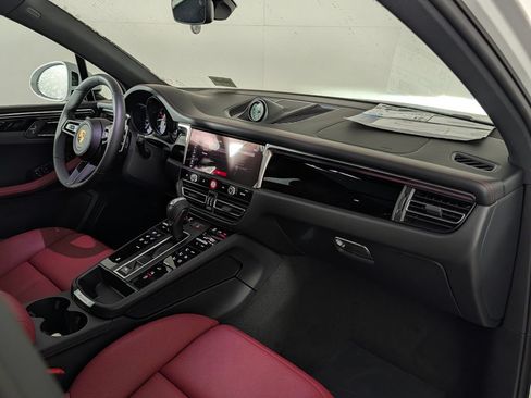 New 2026 Porsche Macan AWD/4WD image 19