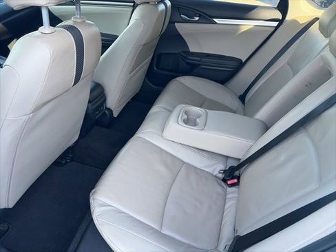 Used 2020 Honda Civic Touring image 11