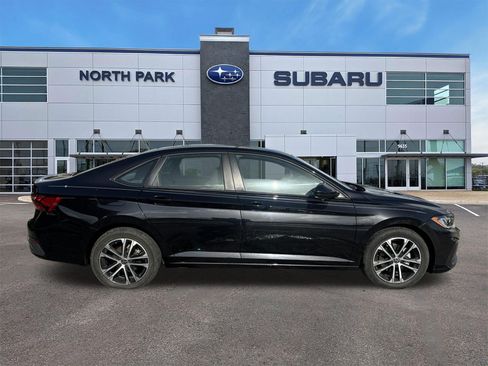 Used 2025 Volkswagen Jetta Sport FWD image 2