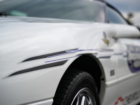 Used 2000 Chevrolet Camaro Z28 w/ SS Performance/Appearance Pkg image 46