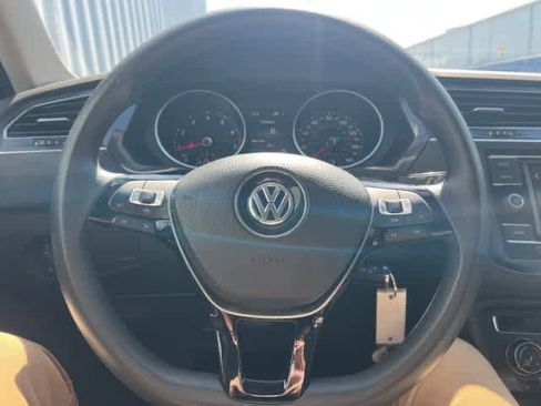 Used 2021 Volkswagen Tiguan S FWD image 25