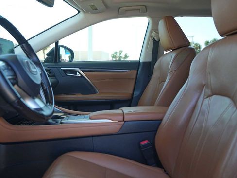 Used 2022 Lexus RX 350L Luxury w/ Accessory Package (Z1) image 11