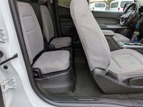 Used 2015 Chevrolet Colorado LT image 19