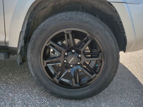 Used 2022 Toyota 4Runner TRD Off-Road AWD/4WD image 11