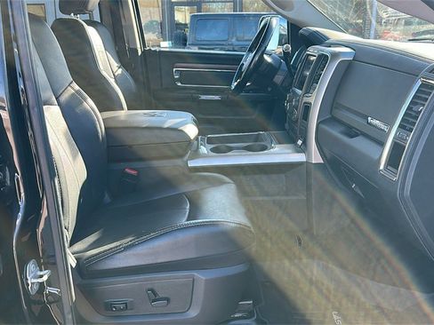 Used 2018 RAM 2500 Laramie w/ Convenience Group image 30