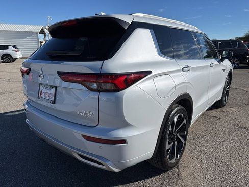 New 2025 Mitsubishi Outlander SEL image 7