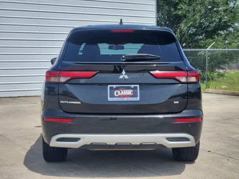 Used 2022 Mitsubishi Outlander SE FWD image 6