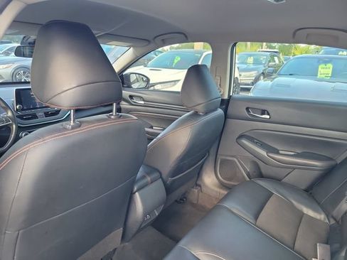 Used 2022 Nissan Altima 2.5 SR FWD image 10
