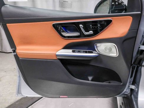 Used 2023 Mercedes-Benz GLC 300 image 21