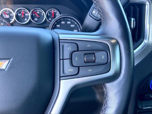 Used 2021 Chevrolet Silverado 1500 LT AWD/4WD image 25