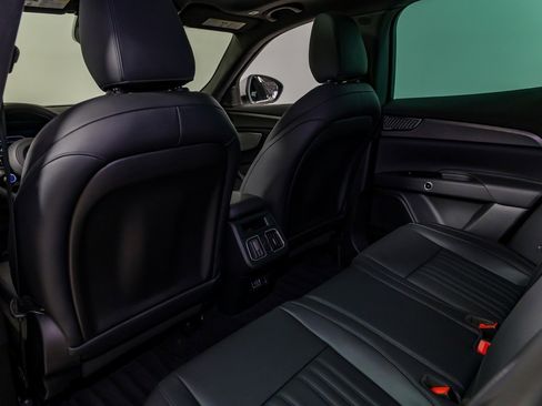 Used 2024 Maserati Grecale GT image 22