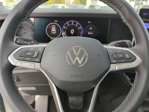 New 2026 Volkswagen Tiguan SE image 43