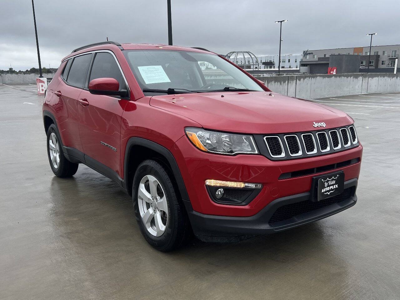 Used 2018 Jeep Compass Latitude AWD/4WD image 3