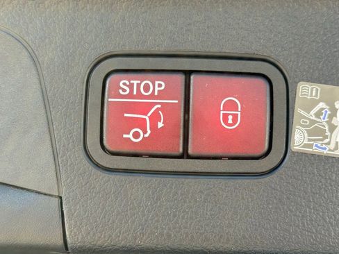 New 2026 Mercedes-Benz GLE 53 AMG 4MATIC Coupe image 13