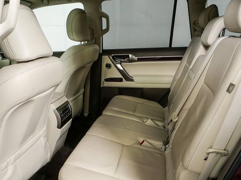 Used 2018 Lexus GX 460 Luxury image 16