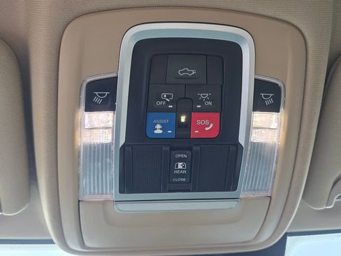 Used 2022 RAM 2500 Limited AWD/4WD image 29