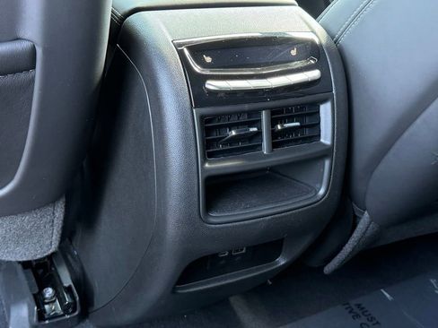 Used 2023 Cadillac XT5 Premium Luxury w/ Platinum Package AWD/4WD image 27