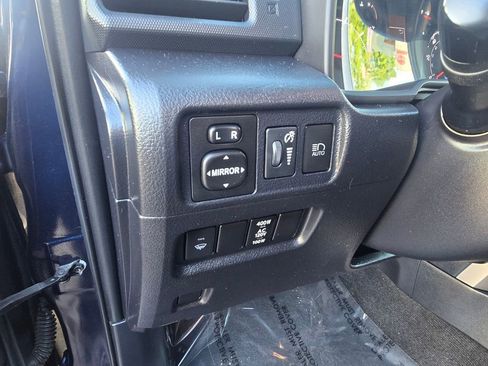 Used 2020 Toyota 4Runner SR5 Premium w/ Moonroof Package AWD/4WD image 19