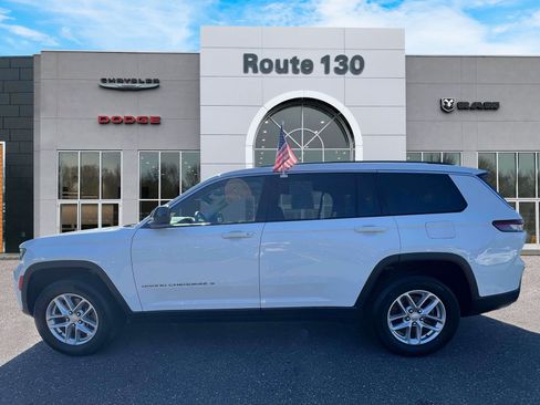Used 2023 Jeep Grand Cherokee L Laredo w/ Luxury Tech Group I AWD/4WD image 5