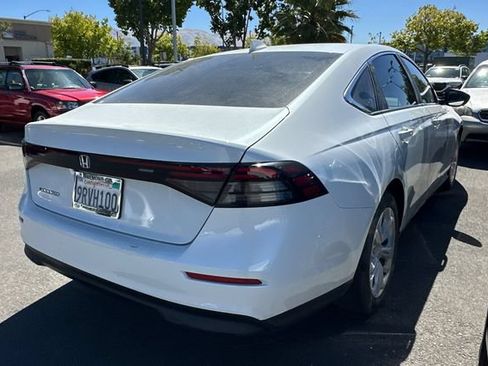 Used 2025 Honda Accord LX image 5