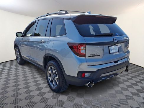 Used 2023 Honda Passport TrailSport image 4