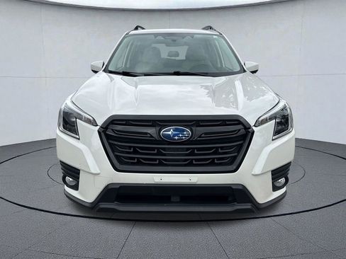 Used 2023 Subaru Forester Premium AWD/4WD image 9