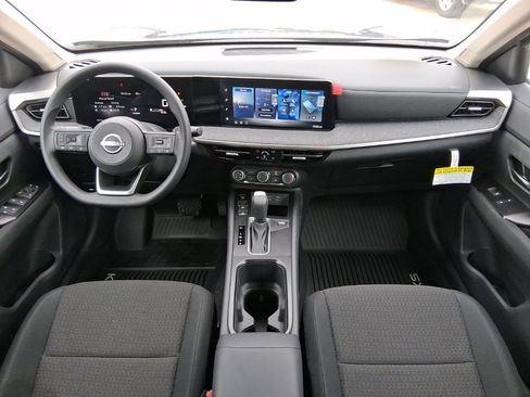 New 2026 Nissan Kicks S image 7