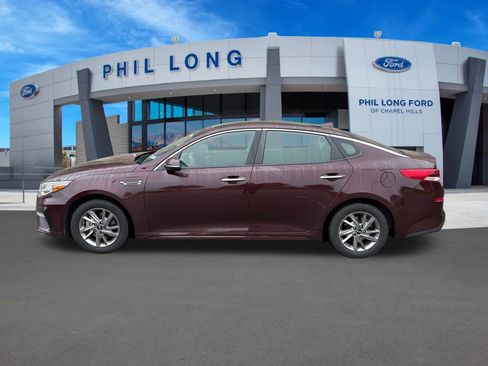Used 2019 Kia Optima LX FWD image 2