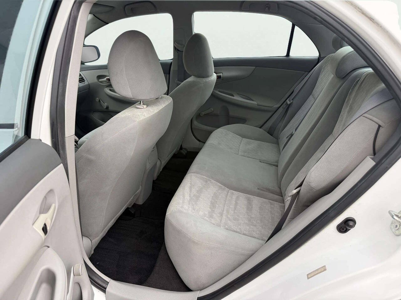 Used 2009 Toyota Corolla FWD image 11