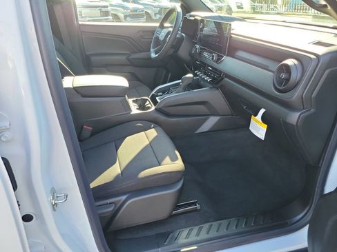 New 2026 Chevrolet Colorado W/T image 14
