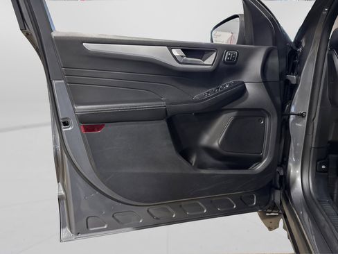 Used 2025 Ford Escape Platinum AWD/4WD image 15