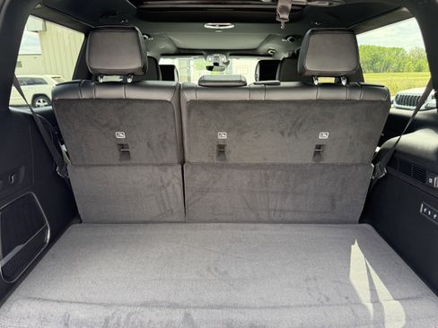 New 2026 Jeep Grand Wagoneer Limited AWD/4WD image 7