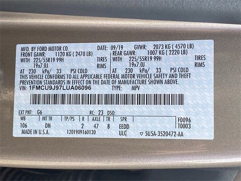 Used 2020 Ford Escape Titanium image 43