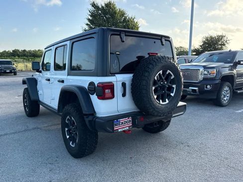 Used 2025 Jeep Wrangler Unlimited Rubicon AWD/4WD image 3