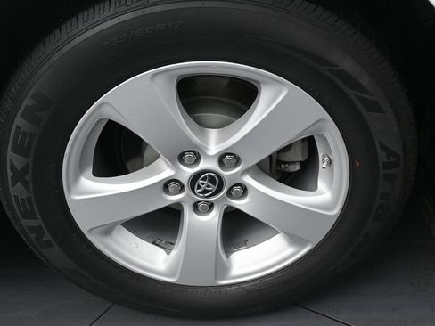 Used 2019 Toyota Sienna LE image 16