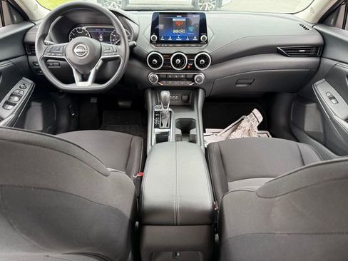 Used 2025 Nissan Sentra SV FWD image 18