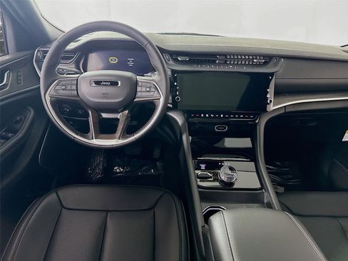 New 2026 Jeep Grand Cherokee L Limited AWD/4WD image 2