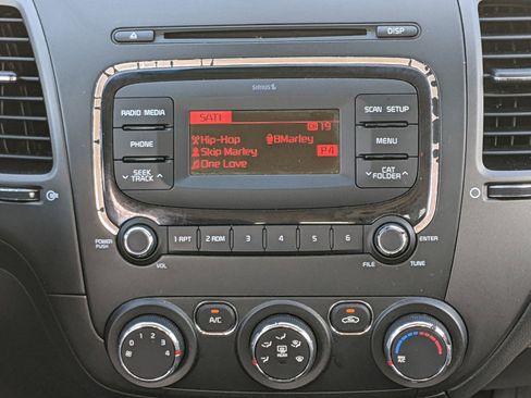 Certified 2018 Kia Forte LX image 13