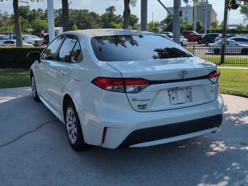 Used 2020 Toyota Corolla LE FWD image 8