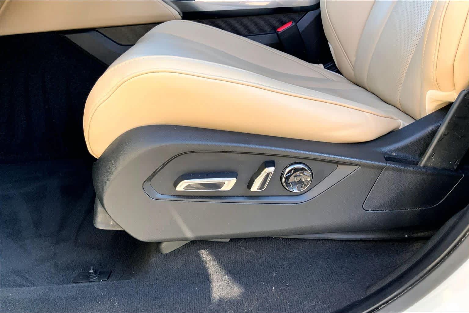 Used 2023 Acura MDX w/ Technology Package FWD image 32