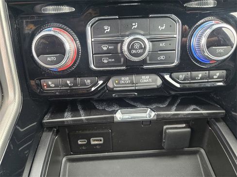 Used 2023 GMC Yukon Denali image 19