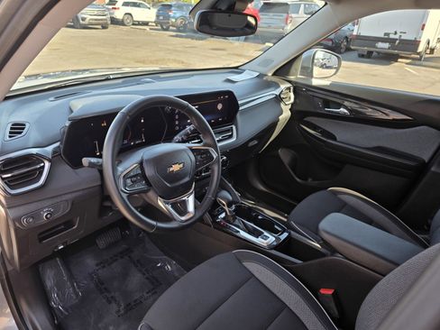 Used 2024 Chevrolet TrailBlazer LT w/ Convenience Package image 23