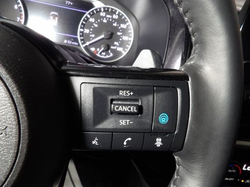 Used 2022 Nissan Pathfinder SL w/ SL Premium Package image 32