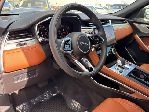 New 2025 Jaguar F-PACE R-Dynamic S image 18