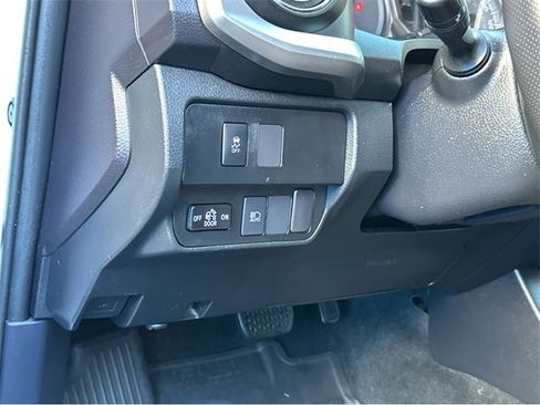 Used 2021 Toyota Tacoma SR5 image 33